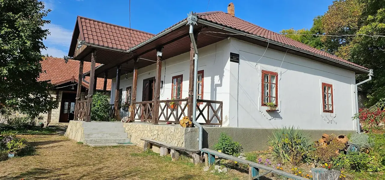 Casă Părintească