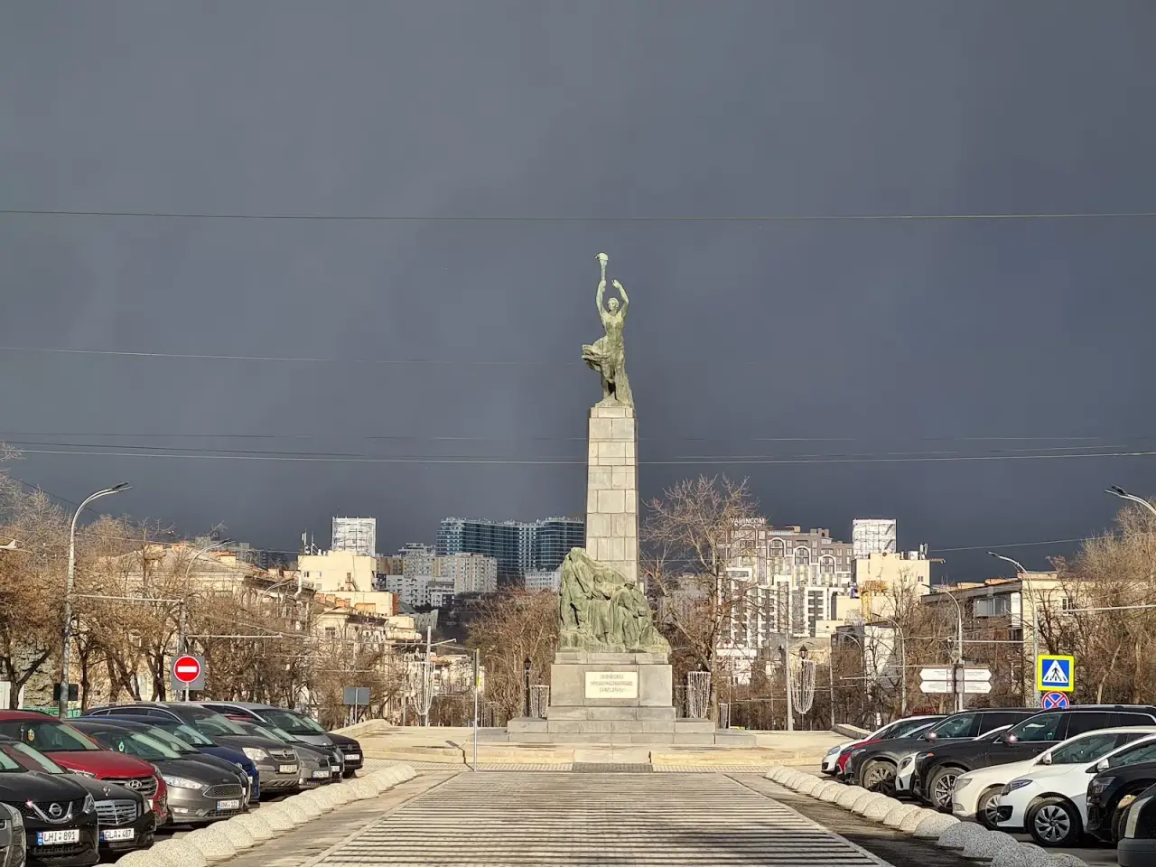 Monumentul „Eroilor Comsomolului Leninist” — fotografie 3