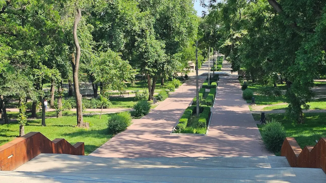 Parcul Central „Mihai Volontir”