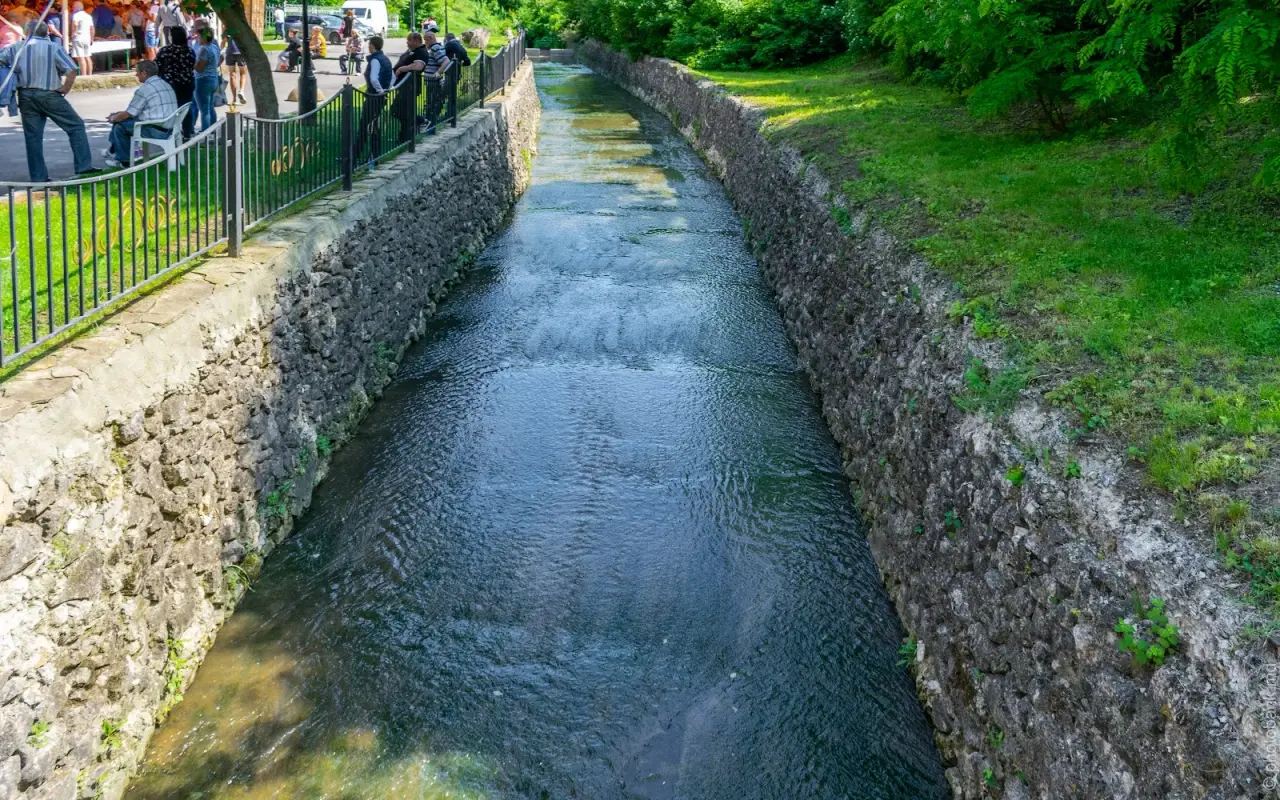 Parcul Ivanos — fotografie 2