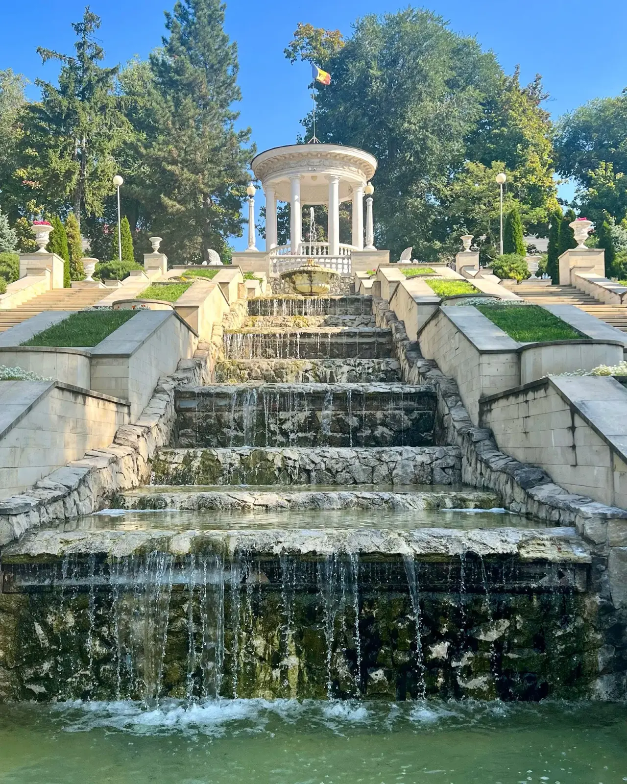 Scara Cascadelor (the Cascade Stairway)