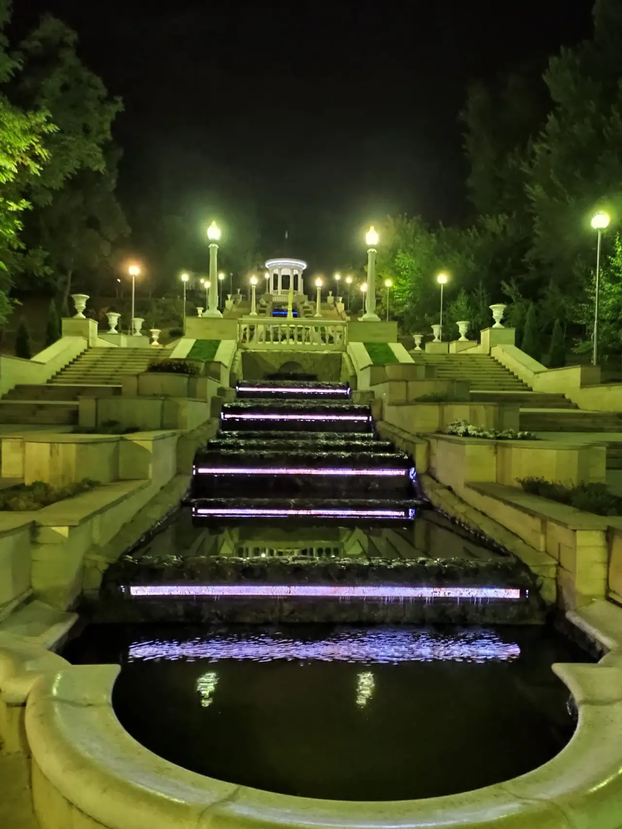 Scara Cascadelor (the Cascade Stairway) — fotografie 1