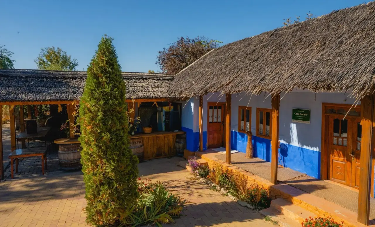 Eco-Village Valeni