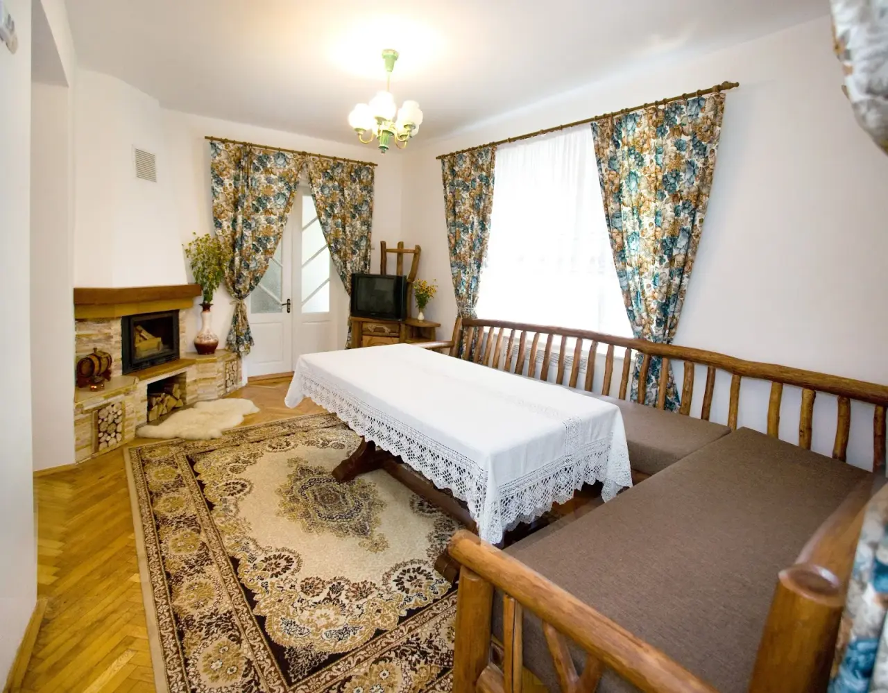 Pensiunea „Casa din Luncă”