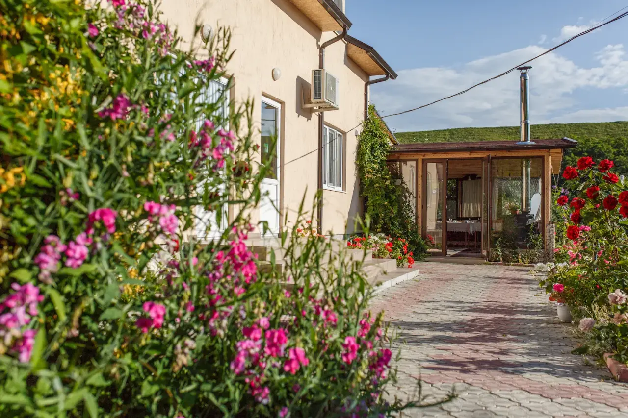 Pensiunea „Vila Roz”