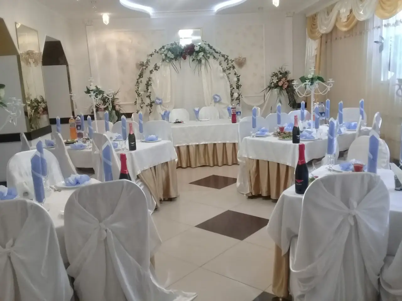 Restaurantul / Terasă "Lilia"